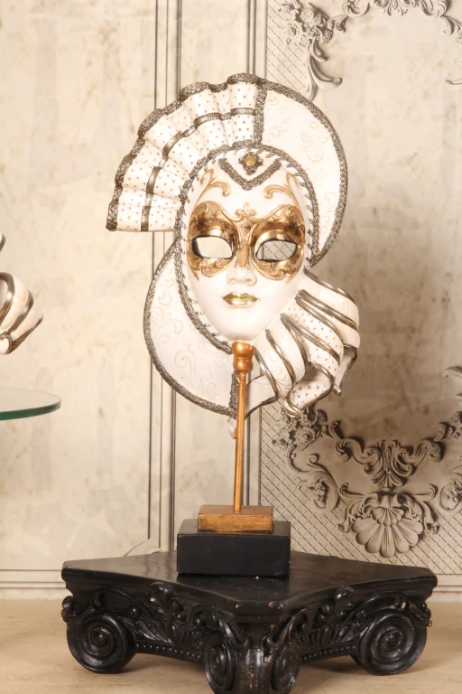 Dekorationssockel 27 cm – svart – konstharts