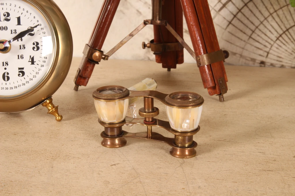 Dekorativ kikare – guld/vitt – mässing – 18 cm